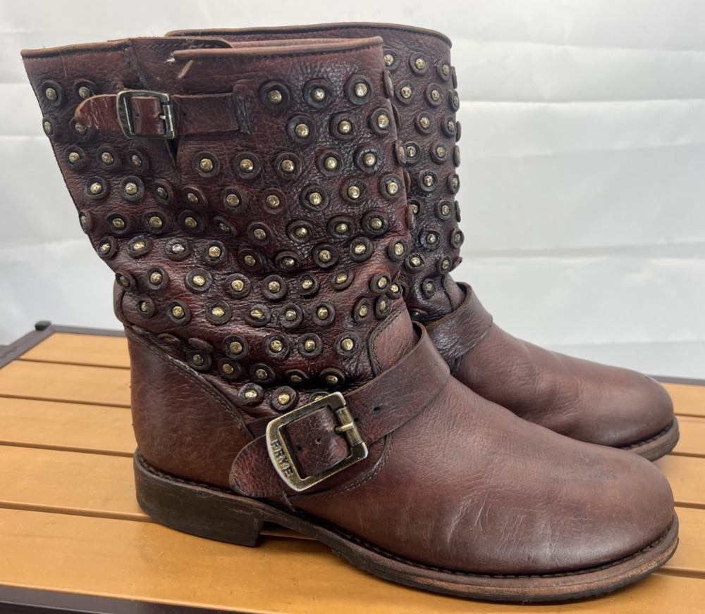 Frye Women’s Size 9B Brown Leather Jenna Cut Stud Short Moto Boots $389 76406